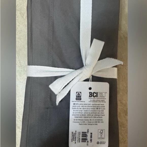 Williams Sonoma 12 Charcoal Hotel Dinner Napkins - Picture 4 of 9